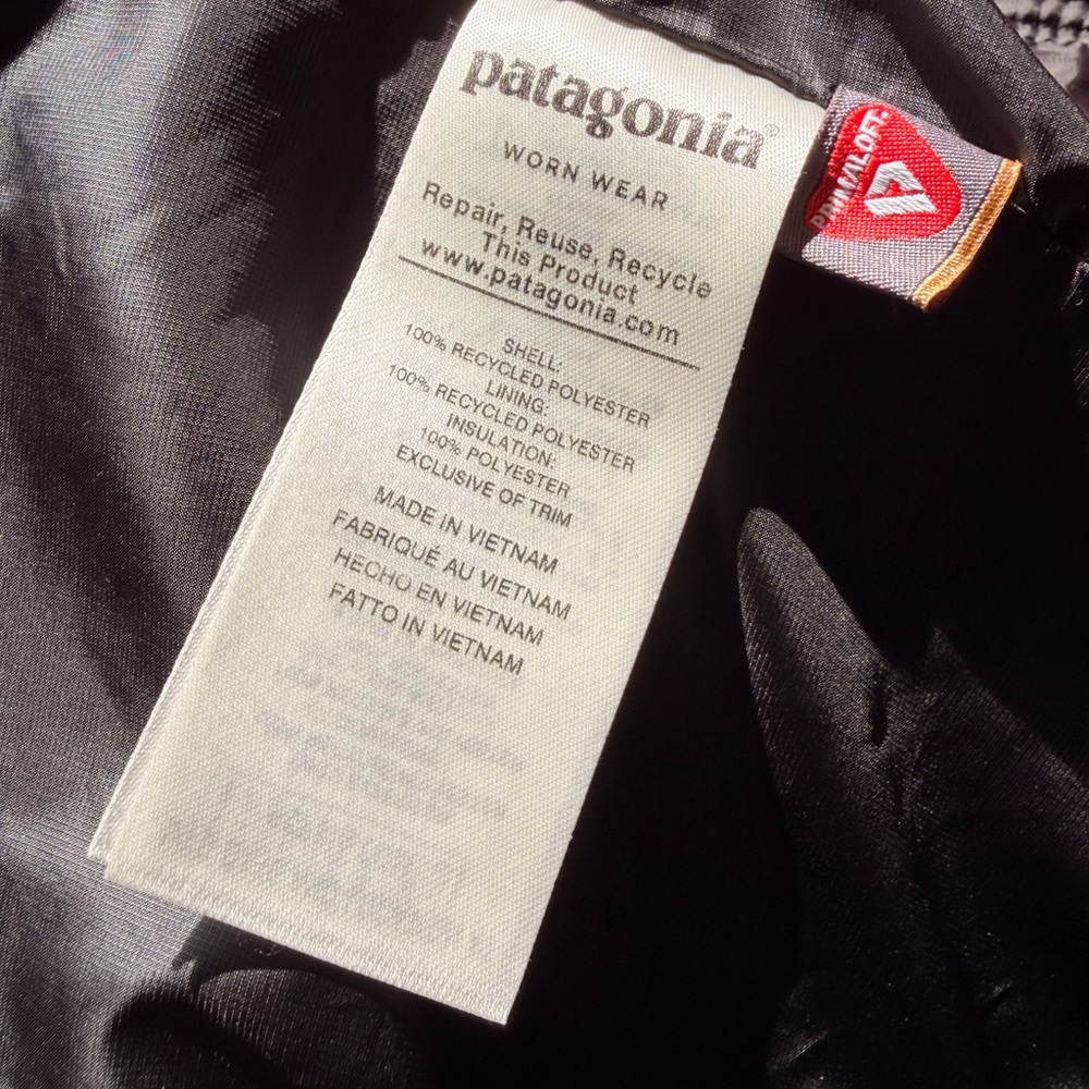 Patagonia Women's Black Puffer Jacket - Picture 5 of 8